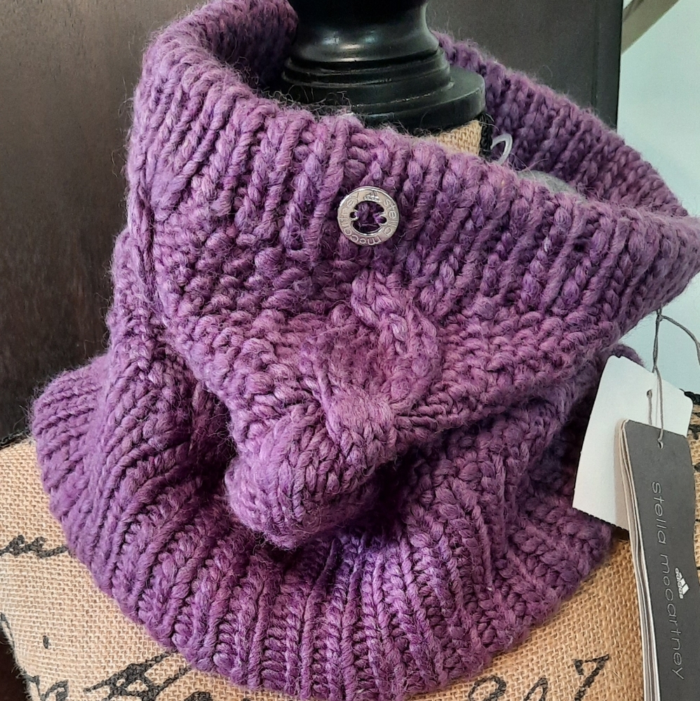 Stella McCartney Neck Warmer